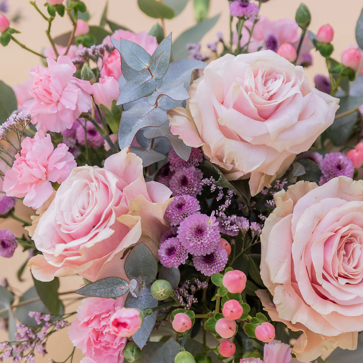 Arreglo de Flores con Llavero, Pegatinas y Tarjeta - Image 4